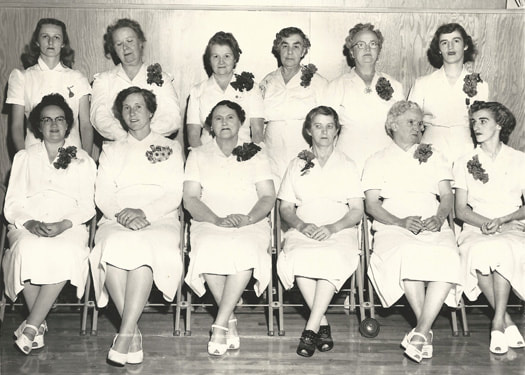 Women in White Dresses, 1950s